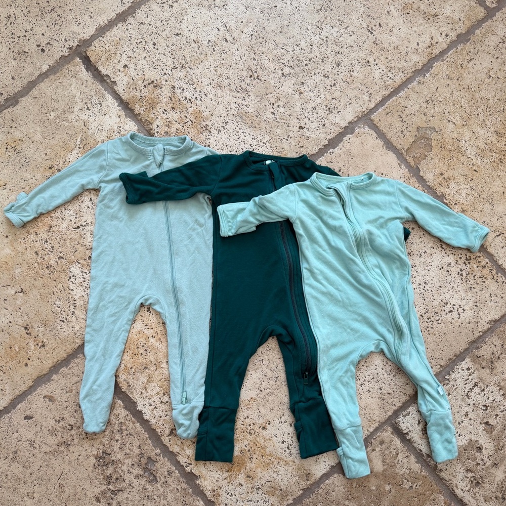 Dreamland Baby/Kyte Baby Bundle Size 0-3 Month Bamboo pajamas